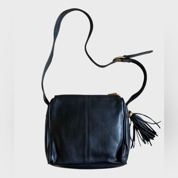 Tignanello Black Leather Crossbody Shoulder Bag Tassel Charm Pockets Adjustable - Picture 2 of 16